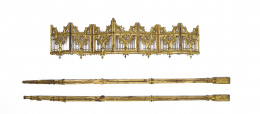 597.  Crestería gótica de madera tallada y dorada.Trabajo español, ffs. S. XV - pp. del S. XVI..
