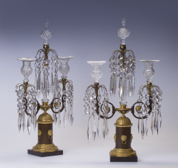 643.  Pareja de candelabros en bronce dorado Ormolu, patinado y cristal, Francia Imperio, S. XIX