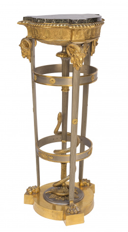 699.  Torchere en bronce dorado ormolou y metal en su color, estilo Jorge III, Inglaterra, S. XIX