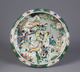 606.  Centro de "familia verde" decorado con guerreros.China ff. del S. XIX