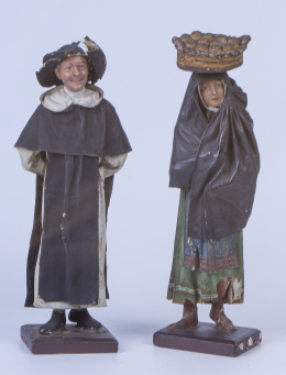 1176.  Dos figuras de cartapastaTrabajo italiano, S. XX