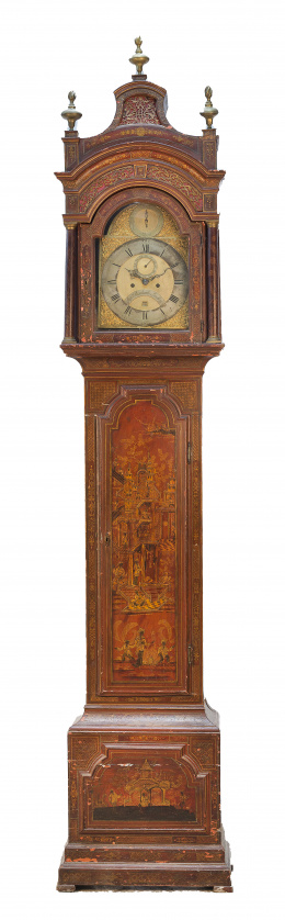 1004.  Sthepen Rimbault*Reloj de caja alta o "Grand father" en madera lacada en rojo y dorada con chinoseries.Inscripción en la esfera: "Rimbault London".Trabajo inglés, S. XVIII