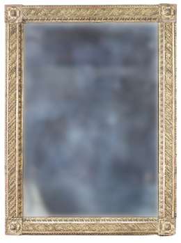 945.  Espejo de madera tallada, estucada y dorada.Trabajo francés, h. 1800