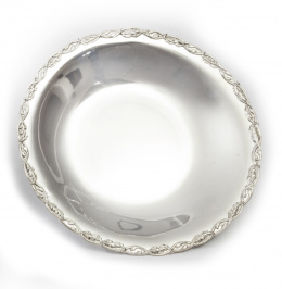 662.  Centro con perímetro de hojas entrelazadas, marcado. Aragoneses, S. XX.