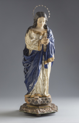 1153.  Inmaculada en pasta de caña tallada, policromada y dorada.Trabajo español, S. XVII-XVIII