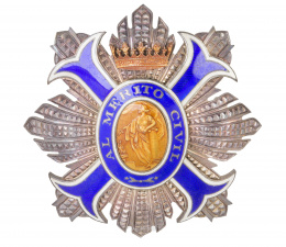 374.  Gran Cruz de la órden al mérito civil, venera y miniatura en su estuche original