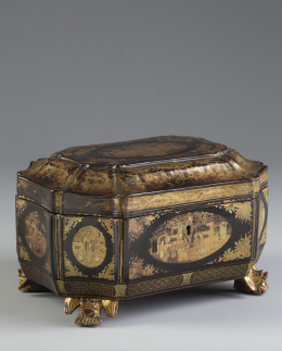 550.  Caja de té en madera lacada y dorada.Trabajo cantonés, h. 1850.