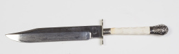 1128.  Cuchillo Bowie con mango de marfilCon sello de Tiffany, Nueva YorkEstados Unidos, S. XIX-XX