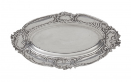 1228.  Bandejita de plata decorada con hojas, Ley 916, pp. del S. XX.