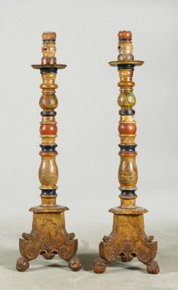 531.  Pareja de hachero de madera policromada y dorada.España S. XVIII.