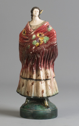 1135.  Gitana de cerámica esmaltada..Antonio Peyró (1930-1940)