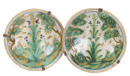 831.  Dos cuencos de cerámica con decoración polícroma de la serie del pino.Puente del Arzobispo, pp. del S. XIX