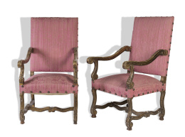 845.  Pareja de butacas de madera tallada y dorada siguiendo modelos barrocos franceses del S. XVII.Trabajo español, h. 1900.