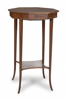 1007.  Costurero eduardino.Inglaterra, pp. del S. XX.