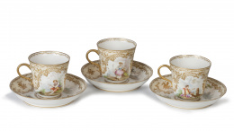 505.  Juego de tres tacitas con su platos en porcelana esmaltada "cáscara de huevo". Marcada S. 76.Sévres, 1876.