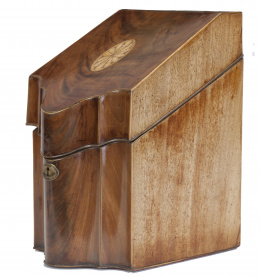 807.  Cutlery box Jorge III de madera de caoba y marquetería.Trabajo inglés, ff. del S. XVIII.