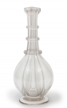 620.  Licorera en vidrio.Francia, S. XX.