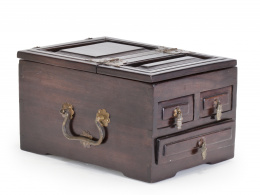 668.  Caja de tocador.China, S. XIX - XX.