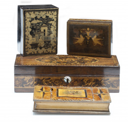 553.  Lote de cuatro cajas de madera: dos sorrentinas,una  francesa con forma de libro, y otra de madera lacada y dorada cantonesa. S. XIX.