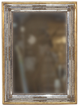 662.  Espejo de sagrario en madera dorada y cristal.Trabajo italiano, S. XIX.
