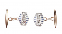 93.  Gemelos romboidales Art-Decó con bandas de zafiros calibrados y brillantes y franja central