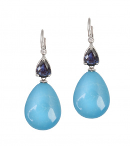 236.  Pendientes largos con zafiro talla perilla del que pende gota de turquesa
