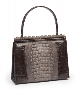 291.  Bolso de piel de cocodrilo tono gris a marrón en degradé con asa corta