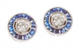 92.  Pendientes de ojo de perdiz Art-Decó con brillantes centrales rodeados de zafiros