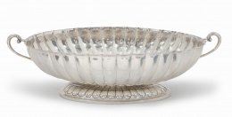 558.  Centro gallonado en plata martelé ley 925.Méjico, S. XX.