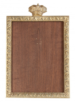 1015.  Marco en bronce dorado con corona real, h. 1940.