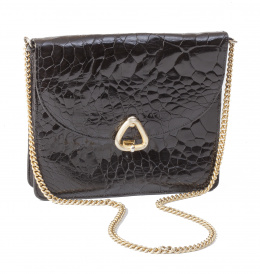 341.  Bolso pequeño de piel de cocodrilo negro con asa larga de cadena en metal dorado