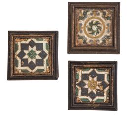 632.  Lote de tres olambrillas de cerámica esmaltada, en negro, verde, melado y blanco.Toledo, S. XVI.