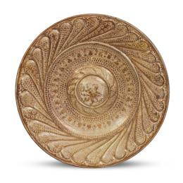 1095.  Plato heráldico con un dragón de cerámica esmaltada de reflejo metálico.S. XVI.