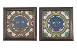 582.  Dos azulejos de cerámica esmaltada de arista con león anillado, esmaltado en azul, verde y melado.Toledo, S. XVI.