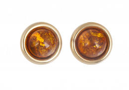 185.  Pendientes con cabuchón de ámbar en marco liso