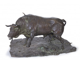 1063.  Mariano Benlliure y Gil (Valencia, 1862- Madrid, 1947)."Toro herido por estoque".Escultura fundida en bronce.Firmada: "M. Benlliure".