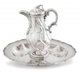 553.  Jarro y palangana rococó en plata en su color, fundida, moldeada y cincelada.Bartolomé de Gálvez y Aranda, Córdoba, h. 1759-1767.