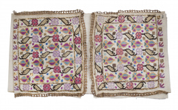 667.  Toalla de hilo bordada con hilos de color y plata.Trabajo otomano, S. XIX.