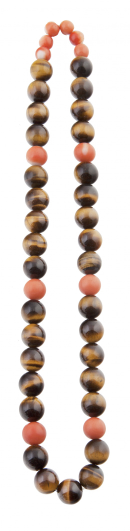350.  Hilo de cuentas esfericas de ojo de tigre combinadas con coral