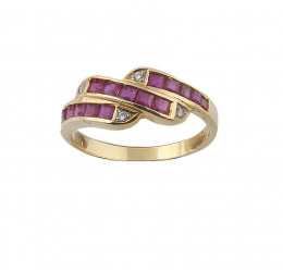 177.  Sortija alianza con rubíes calibrados en tre bandas onduladas rematadas con brillantes