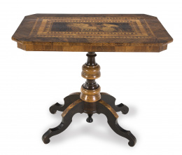 1170.  Mesa rectangular con marquetería.Trabajo español, Real Fábrica de Barcelona de maderas finas, último cuarto del S. XIX.