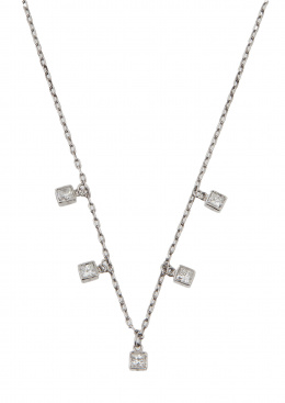 296.  Cadena con cinco brillantes en marcos cuadrados colgantes 