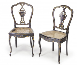 966.  Pareja de sillas de madera lacada, dorada y pintada.Francia, mediados del S. XIX.