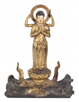 1174.  Templete para incienso con figura de Buda.Escultura en madera tallada y dorada.Japón, S. XIX. 