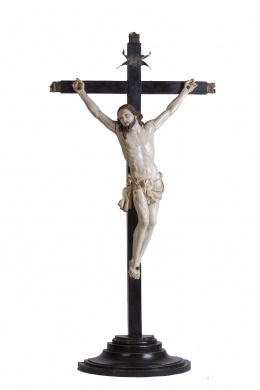 463.  Cristo expiranteMarfil tallado y parcialmente policromado.Escuela hispano-filipina, S. XVIII-XIX.