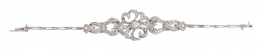 297.  Pulsera años 60 con brillante central entre pétalos de diamantes