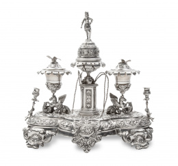 971.  Escribanía de plata estilo rococó repujada. Fch, Carreras, Barcelona, mediados del S. XIX.