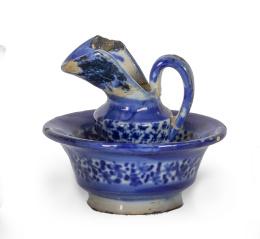 1114.  Aguamanil de cerámica esmaltada.Levante, S. XIX.