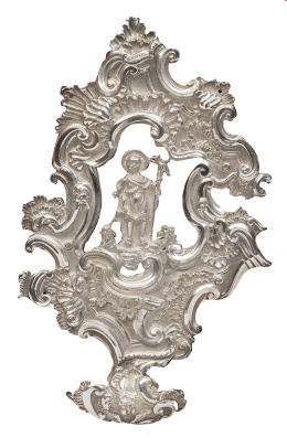 679.  Pila de plata con la figura de San Juan.Mallorca, S. XVIII. 