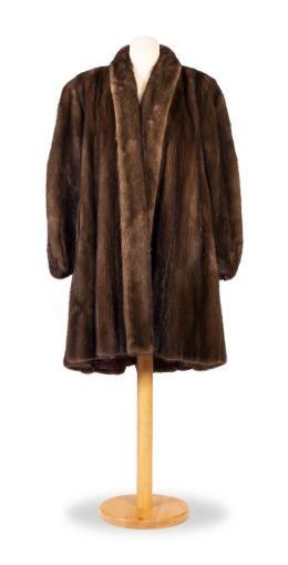 499.  Abrigo piel de visón marrón